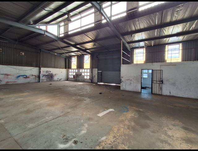 477M² WAREHOUSE TO LET IN DENVER